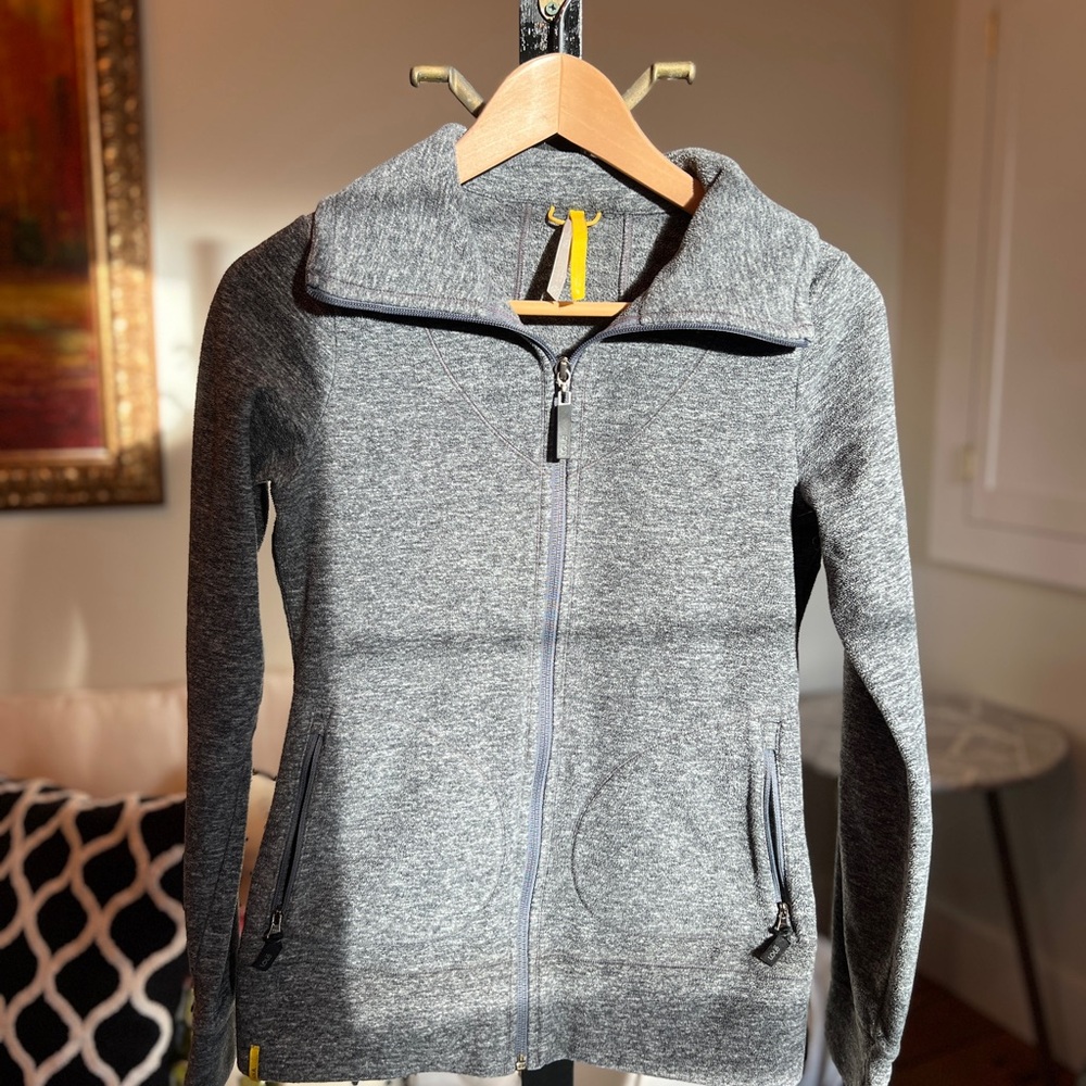 Sold‼️‼️Lole Heather Gray Zip-Up Jacket